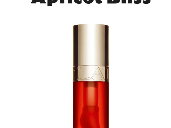 Clarins Lip Comfort Oil in Apricot