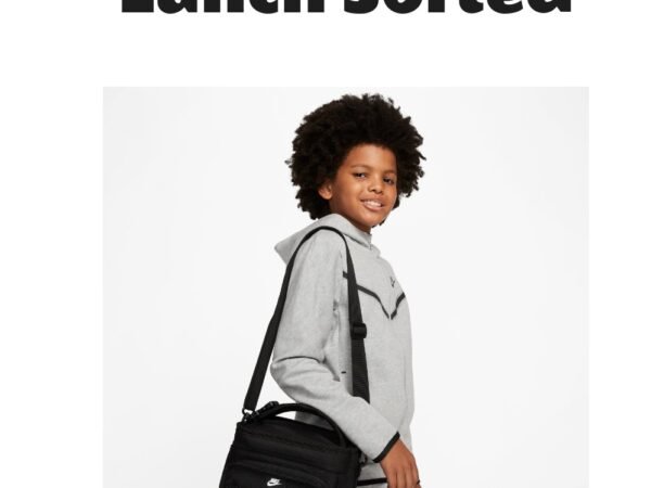 Nike Futura Sportswear Lunch Tote Bag