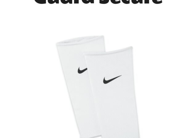 Nike Guard Lock Soccer Guard Sleeves